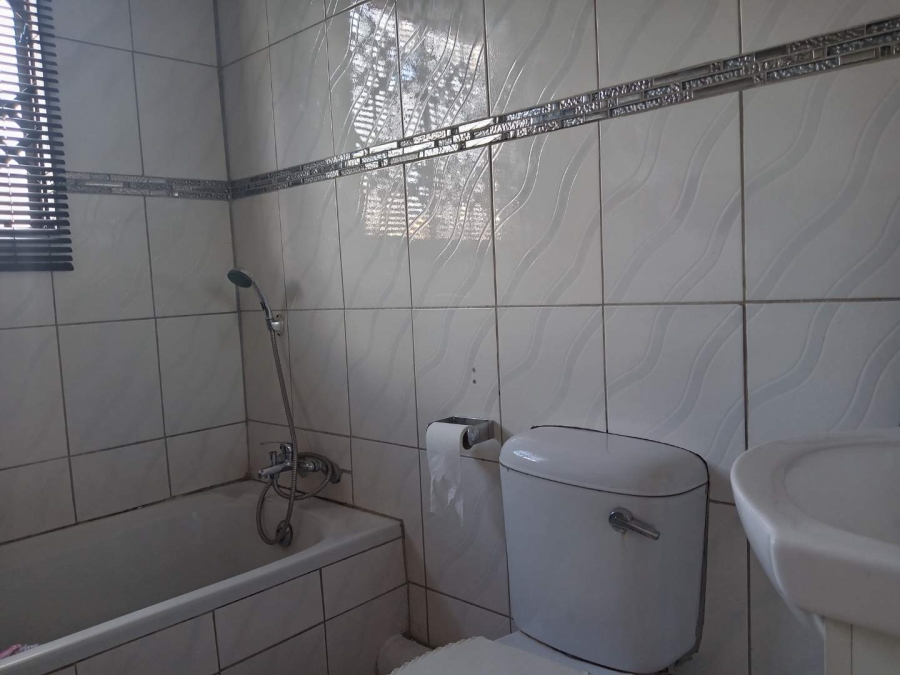 3 Bedroom Property for Sale in Mabopane Gauteng