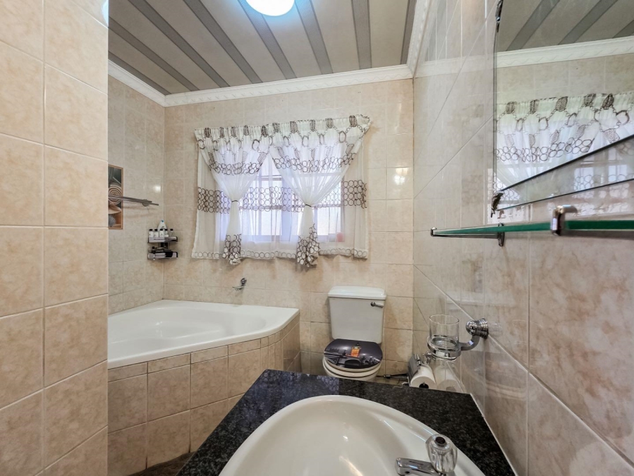 3 Bedroom Property for Sale in Moreleta Park Gauteng