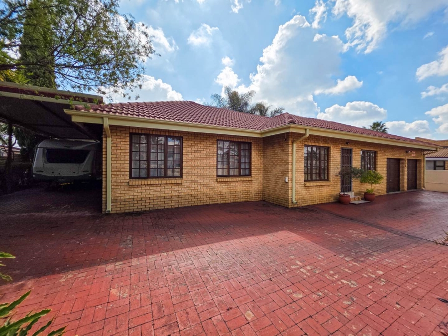 3 Bedroom Property for Sale in Moreleta Park Gauteng