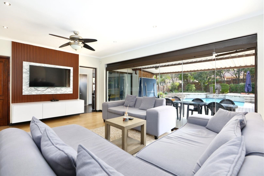 4 Bedroom Property for Sale in Sunninghill Gauteng
