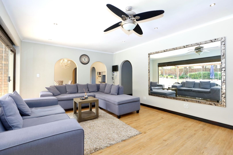 4 Bedroom Property for Sale in Sunninghill Gauteng