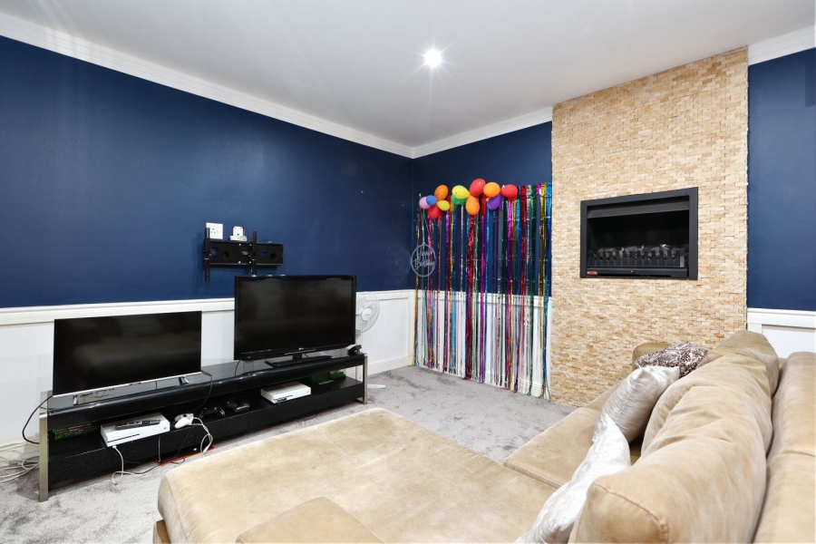 4 Bedroom Property for Sale in Sunninghill Gauteng