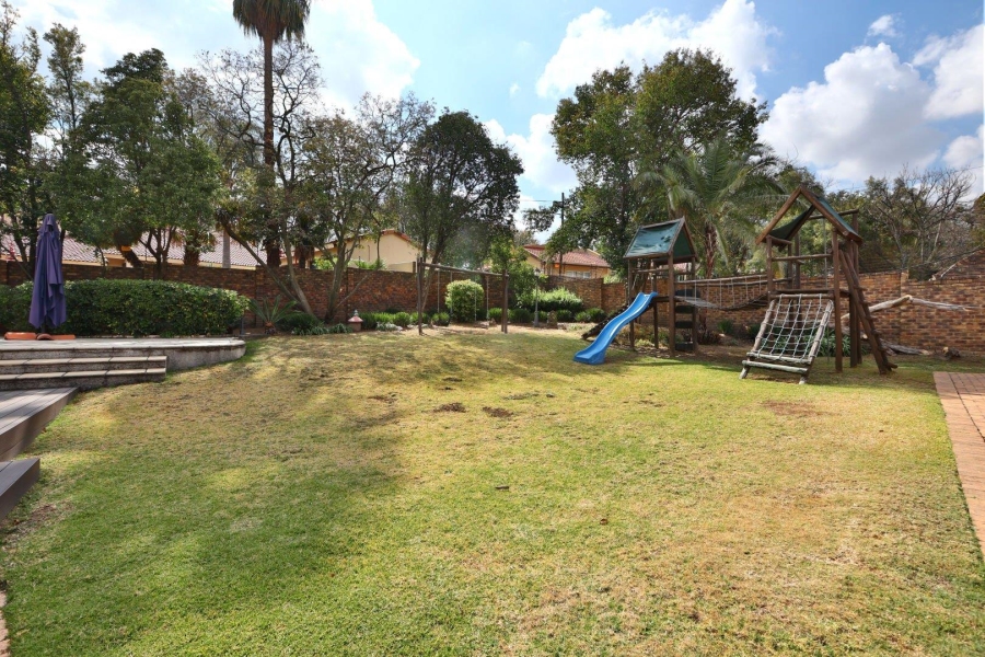 4 Bedroom Property for Sale in Sunninghill Gauteng