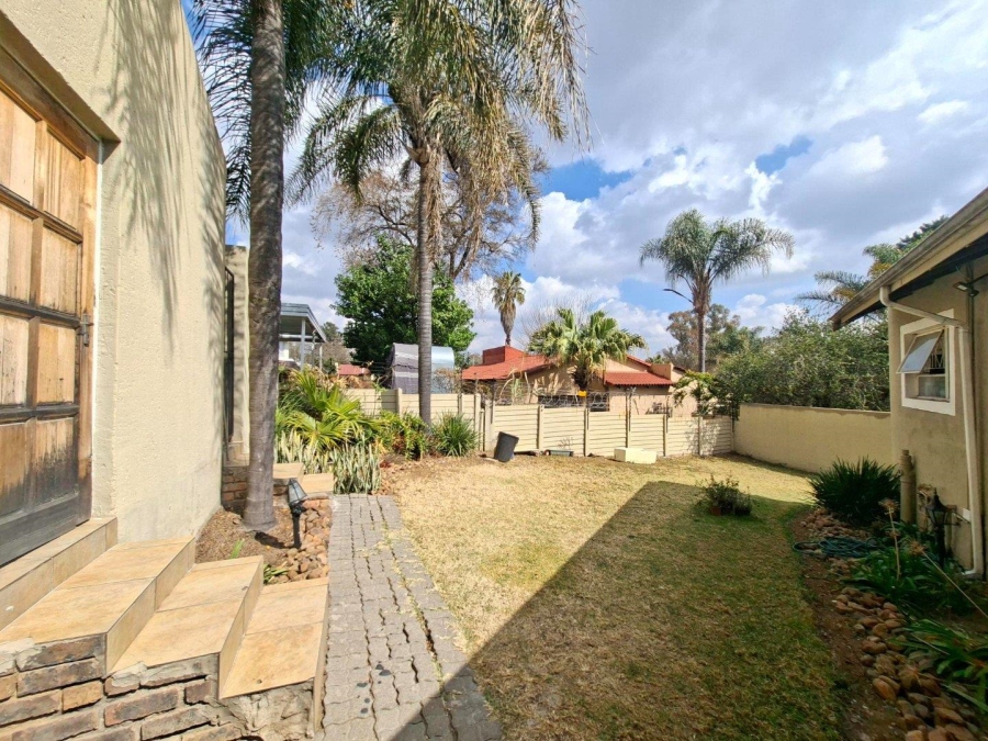 3 Bedroom Property for Sale in Buccleuch Gauteng