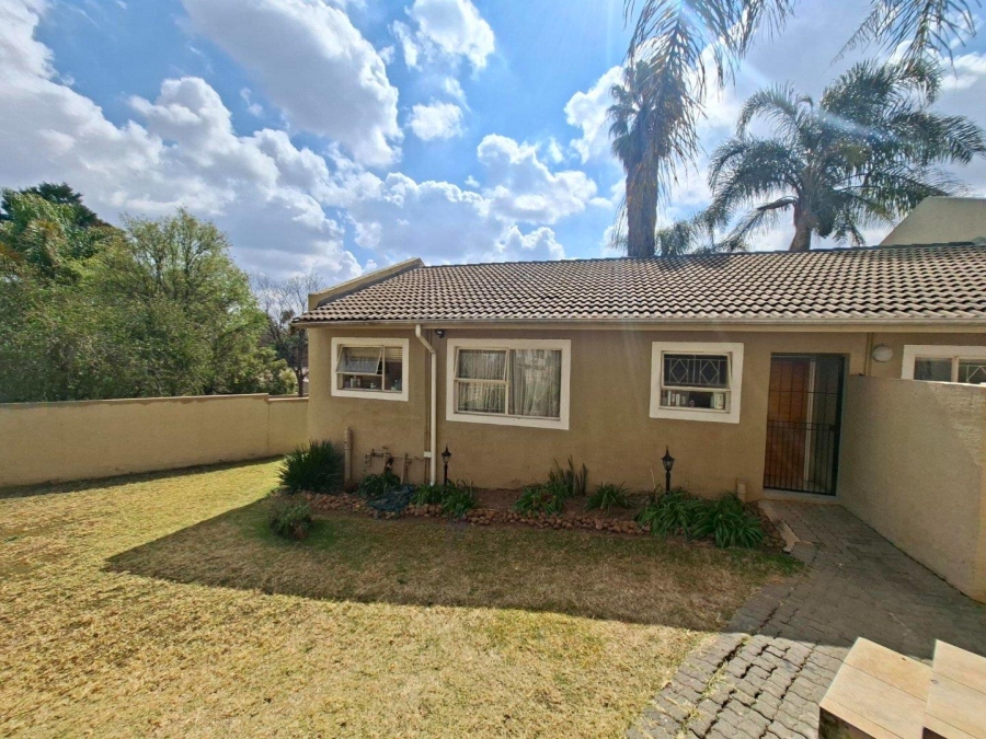 3 Bedroom Property for Sale in Buccleuch Gauteng
