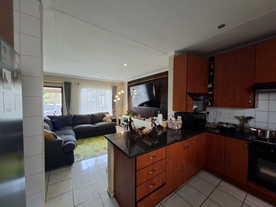 3 Bedroom Property for Sale in Buccleuch Gauteng