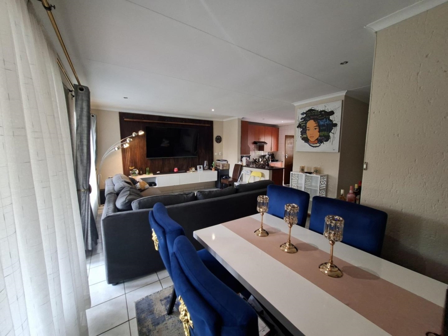 3 Bedroom Property for Sale in Buccleuch Gauteng
