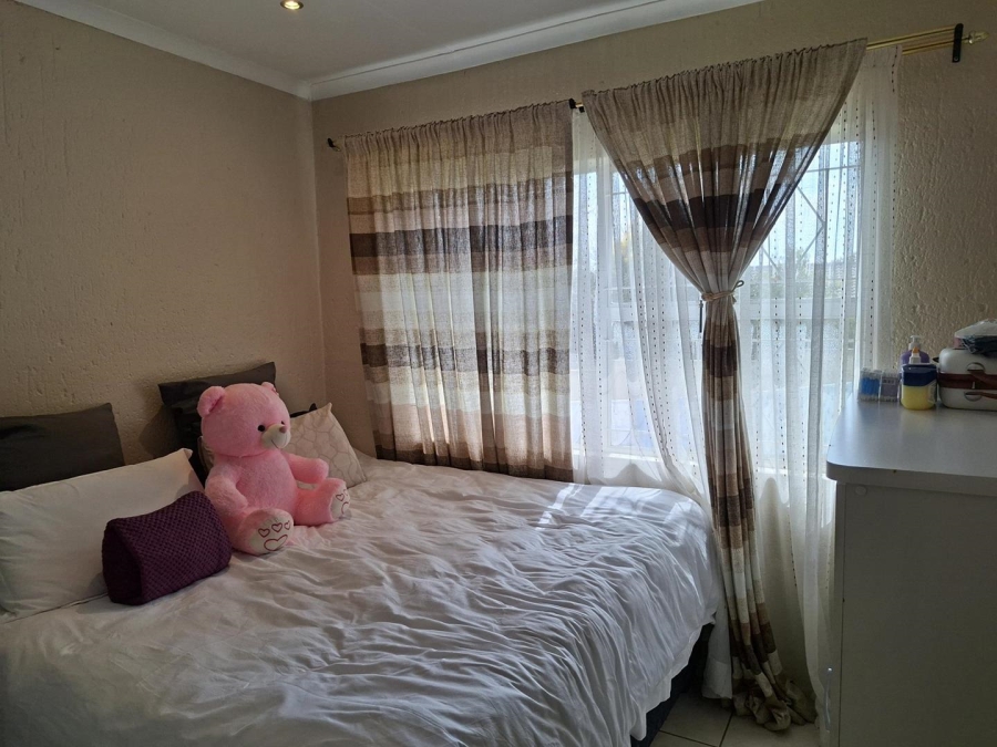 3 Bedroom Property for Sale in Buccleuch Gauteng