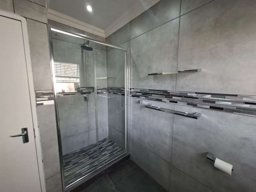 3 Bedroom Property for Sale in Buccleuch Gauteng