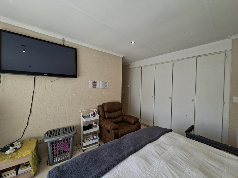 3 Bedroom Property for Sale in Buccleuch Gauteng