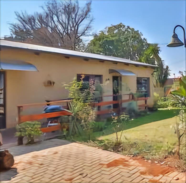 5 Bedroom Property for Sale in La Montagne Gauteng