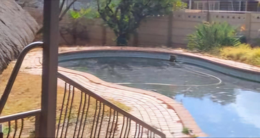 5 Bedroom Property for Sale in La Montagne Gauteng