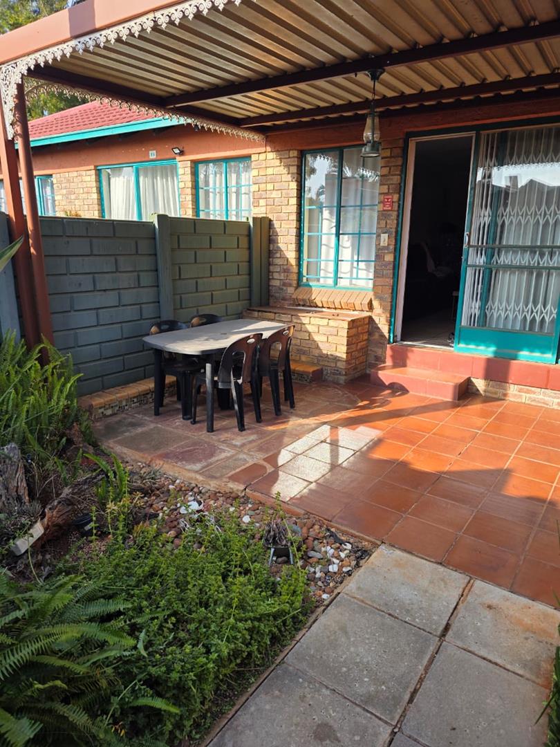 To Let 2 Bedroom Property for Rent in Doornpoort Gauteng