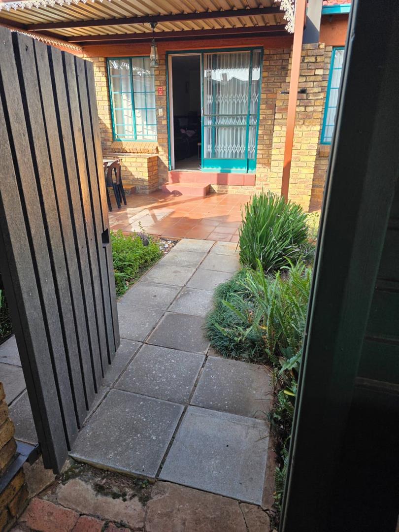 To Let 2 Bedroom Property for Rent in Doornpoort Gauteng