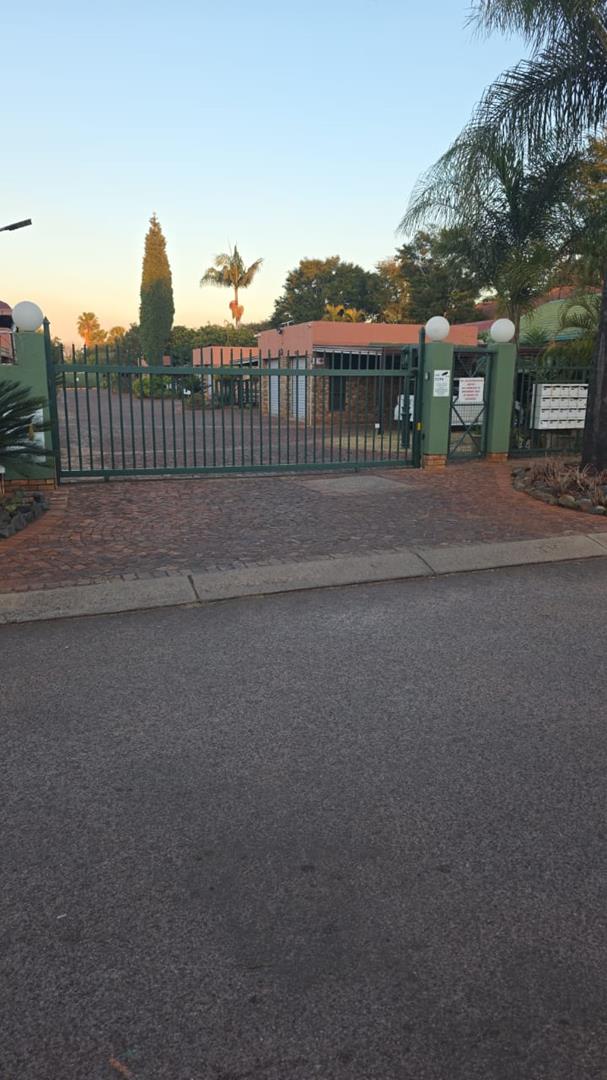 To Let 2 Bedroom Property for Rent in Doornpoort Gauteng