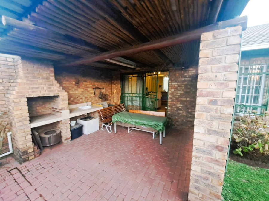 3 Bedroom Property for Sale in Doornpoort Gauteng
