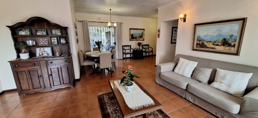 5 Bedroom Property for Sale in Brackendowns Gauteng