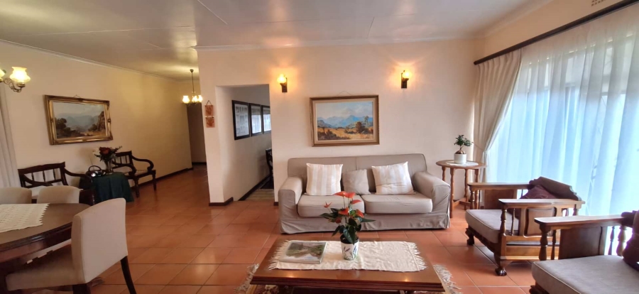 5 Bedroom Property for Sale in Brackendowns Gauteng