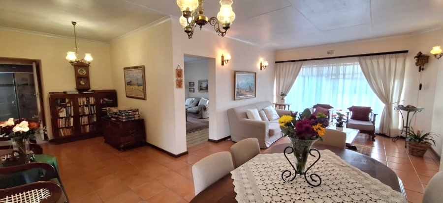 5 Bedroom Property for Sale in Brackendowns Gauteng