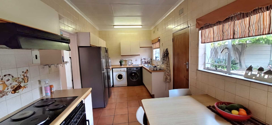 5 Bedroom Property for Sale in Brackendowns Gauteng