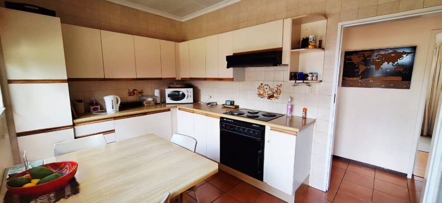 5 Bedroom Property for Sale in Brackendowns Gauteng