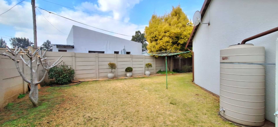 5 Bedroom Property for Sale in Brackendowns Gauteng
