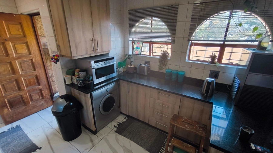 4 Bedroom Property for Sale in Brackenhurst Gauteng