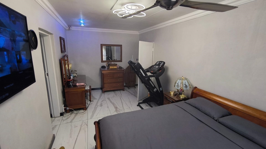4 Bedroom Property for Sale in Brackenhurst Gauteng