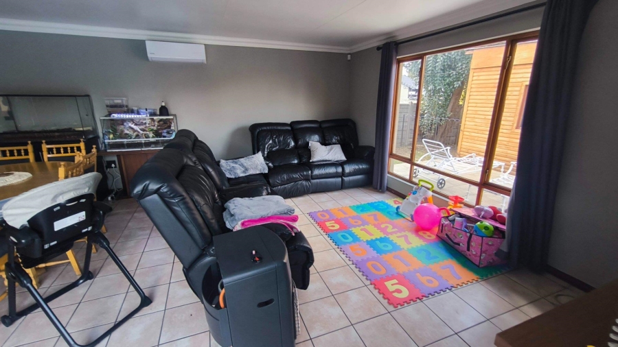 4 Bedroom Property for Sale in Brackenhurst Gauteng