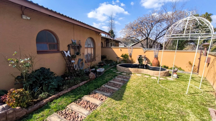 4 Bedroom Property for Sale in Brackenhurst Gauteng
