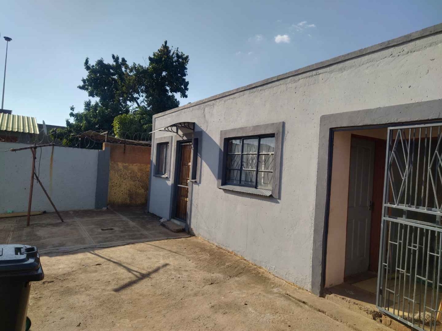 7 Bedroom Property for Sale in Soshanguve L Gauteng