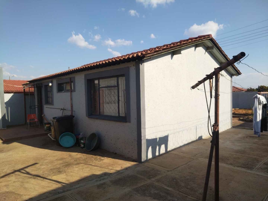 7 Bedroom Property for Sale in Soshanguve L Gauteng