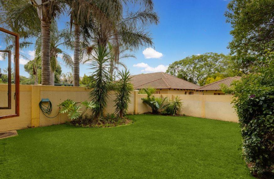 2 Bedroom Property for Sale in Lonehill Gauteng