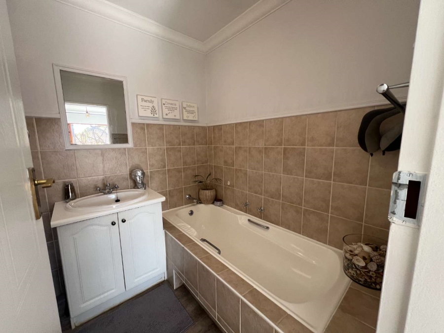 2 Bedroom Property for Sale in Lonehill Gauteng