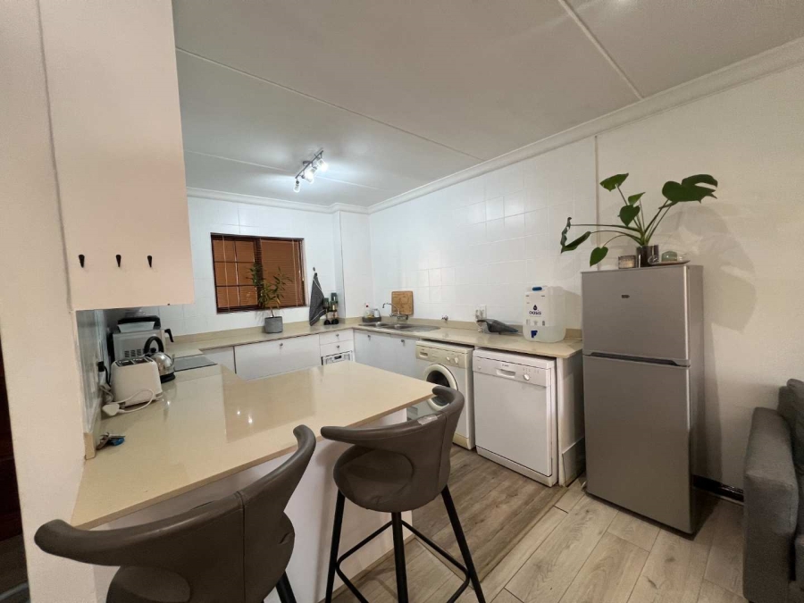 2 Bedroom Property for Sale in Lonehill Gauteng