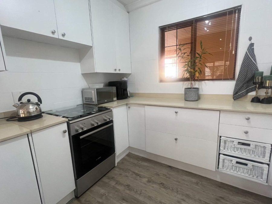 2 Bedroom Property for Sale in Lonehill Gauteng