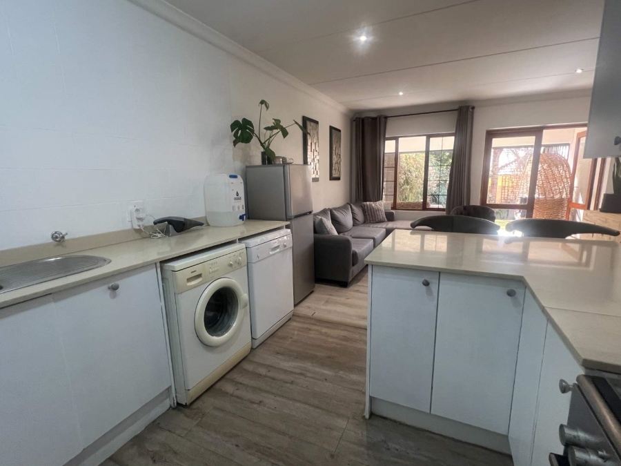 2 Bedroom Property for Sale in Lonehill Gauteng