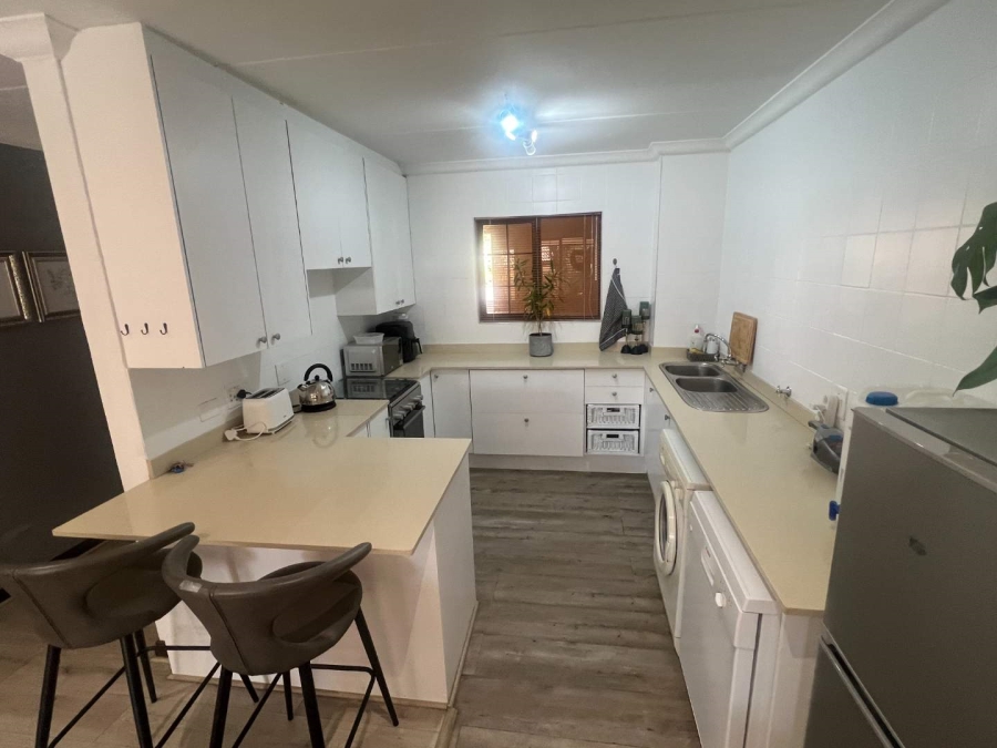 2 Bedroom Property for Sale in Lonehill Gauteng