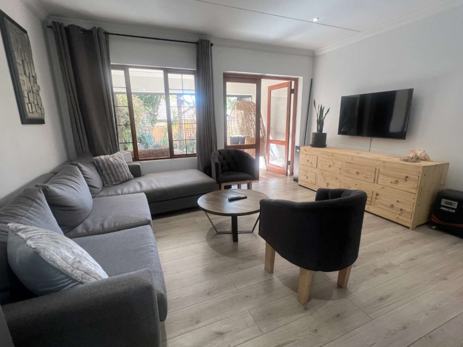 2 Bedroom Property for Sale in Lonehill Gauteng
