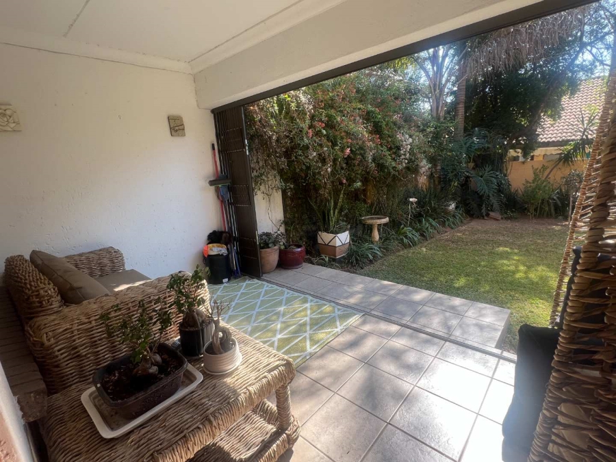 2 Bedroom Property for Sale in Lonehill Gauteng
