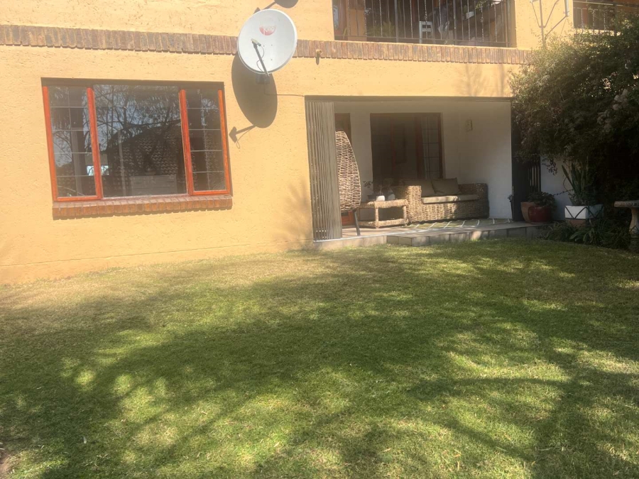 2 Bedroom Property for Sale in Lonehill Gauteng