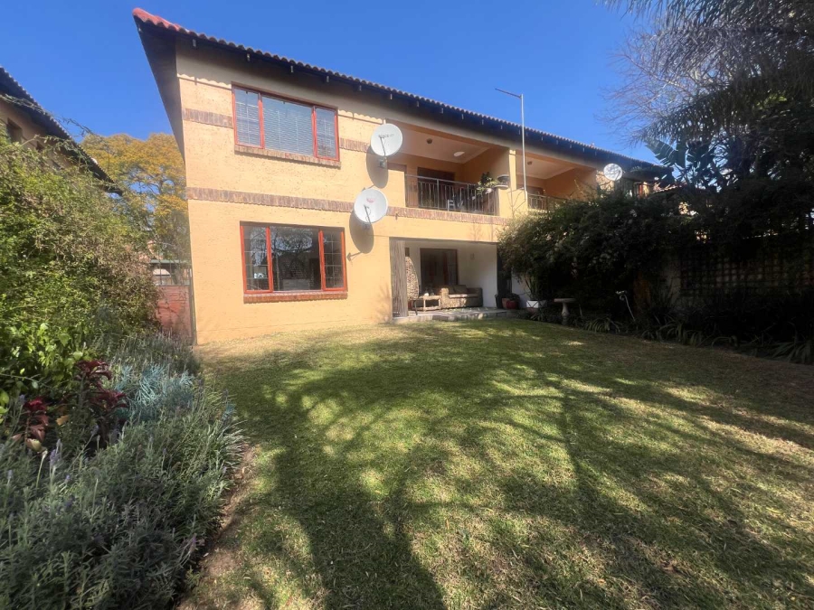 2 Bedroom Property for Sale in Lonehill Gauteng