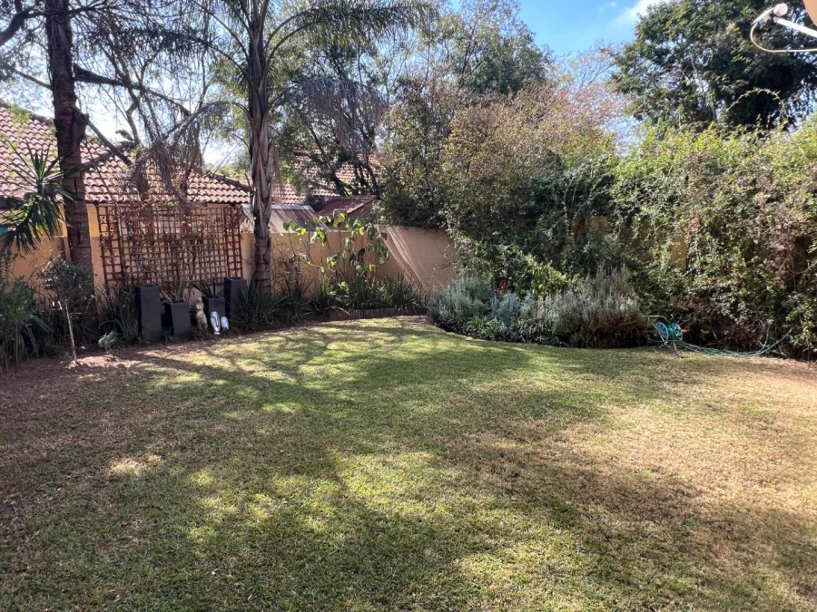 2 Bedroom Property for Sale in Lonehill Gauteng