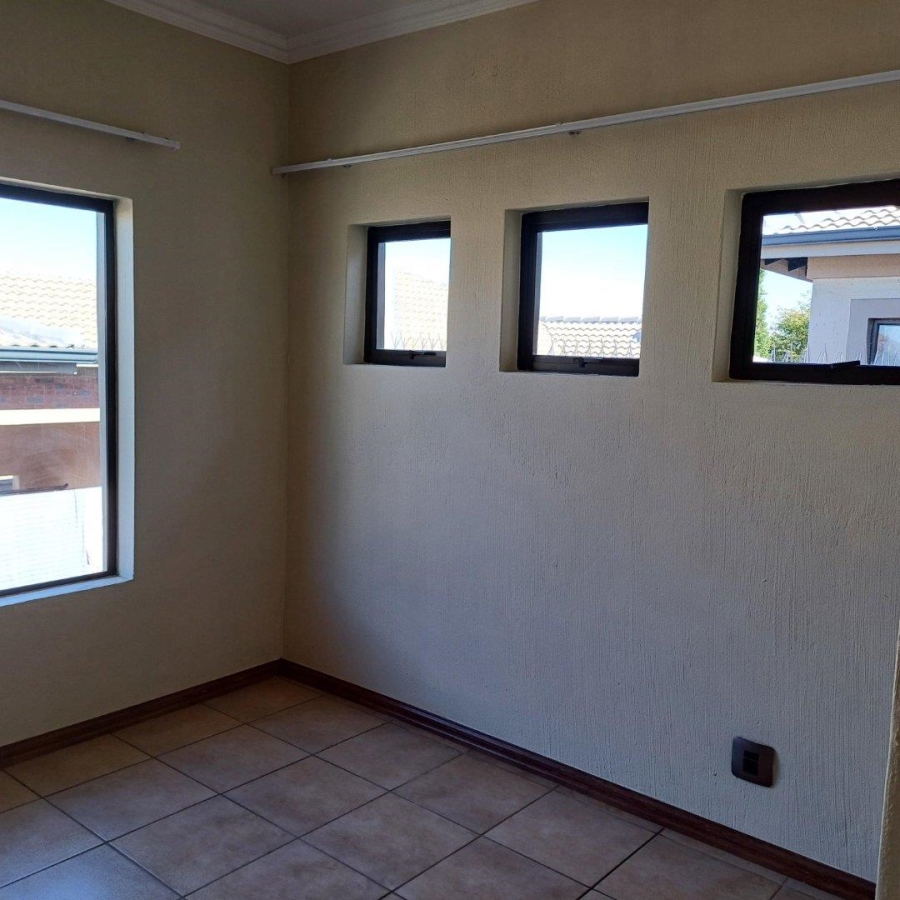 To Let 2 Bedroom Property for Rent in Parkwood Gauteng