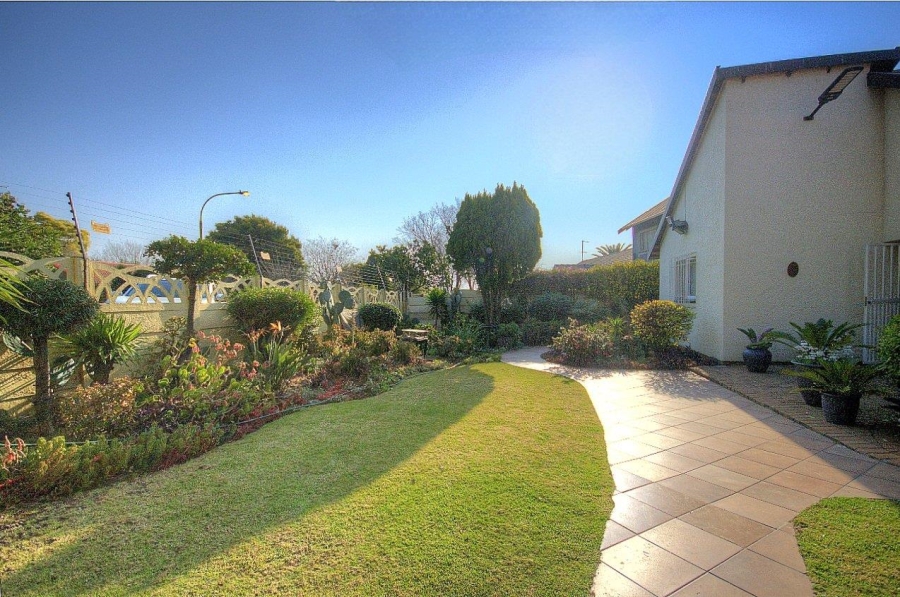 3 Bedroom Property for Sale in Brackendowns Gauteng
