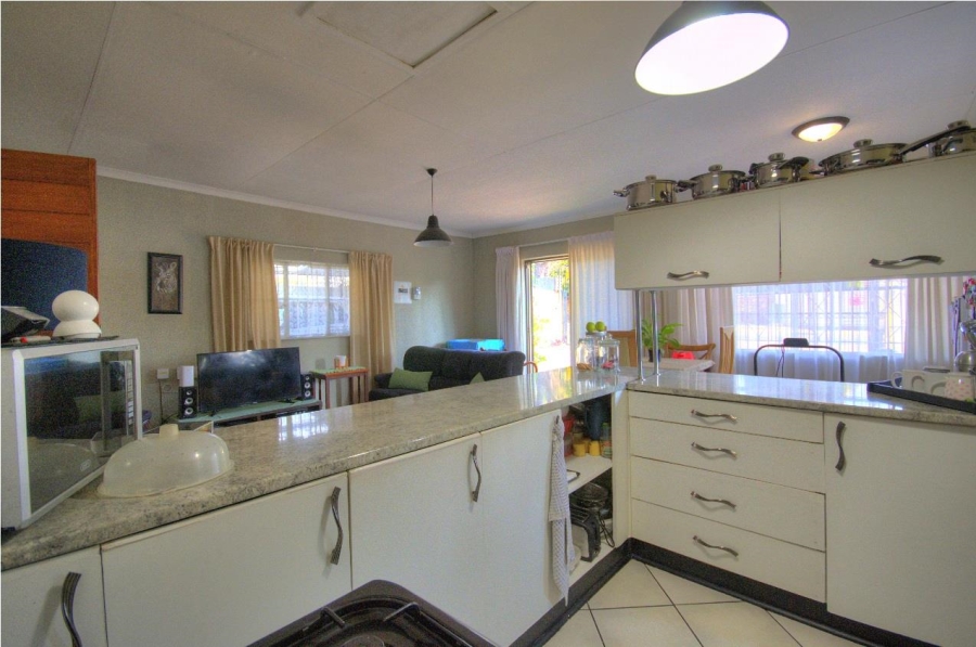 3 Bedroom Property for Sale in Brackendowns Gauteng