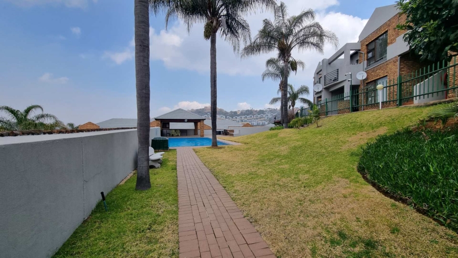 2 Bedroom Property for Sale in Bassonia Gauteng