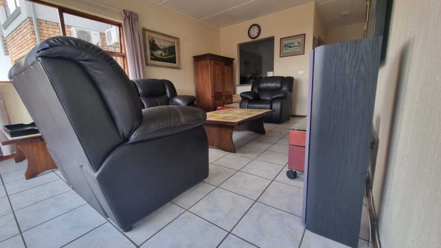 2 Bedroom Property for Sale in Bassonia Gauteng