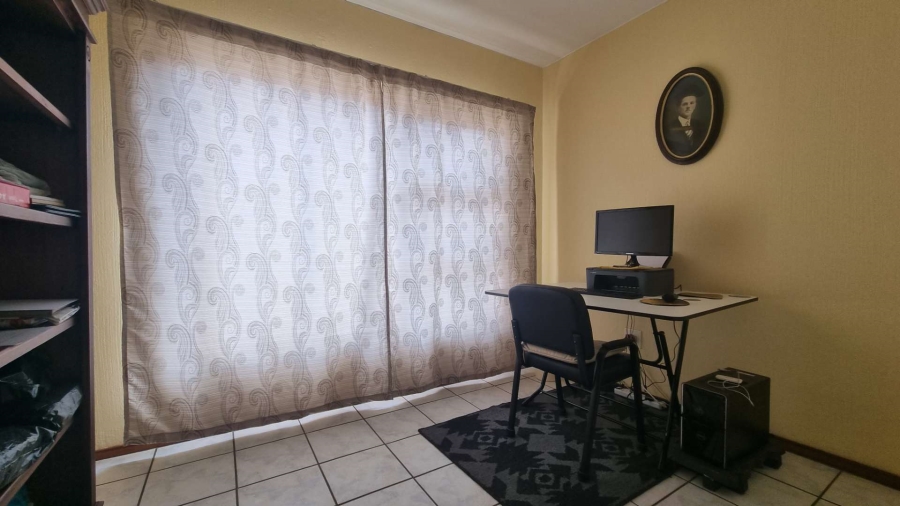 2 Bedroom Property for Sale in Bassonia Gauteng
