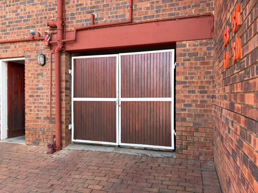2 Bedroom Property for Sale in Waterval Estate Gauteng